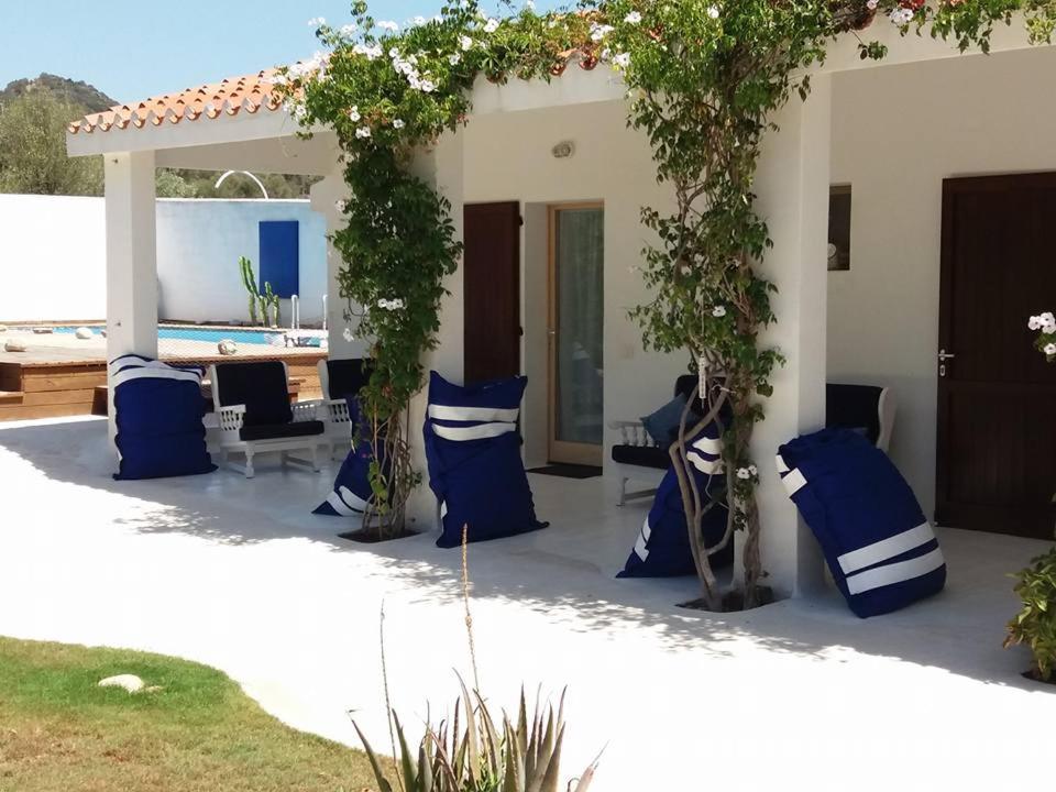 Bed and Breakfast Casa Namaste Porto Columbu - Perd'E Sali Exterior foto